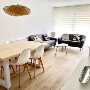  Apartamento Con 3 Habitaciones, Terraza Y Jardin Comunitario Con Piscina En España
